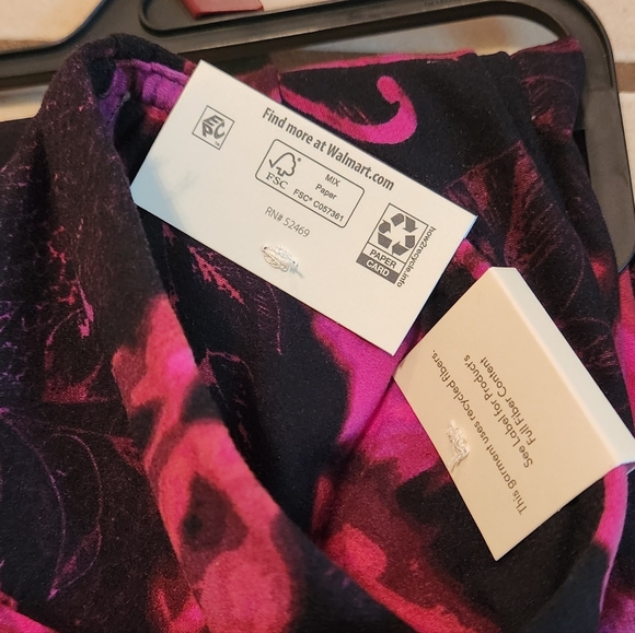 Hi Rise Rose Butterfly Ankle length Legging size S/M - Picture 3 of 4